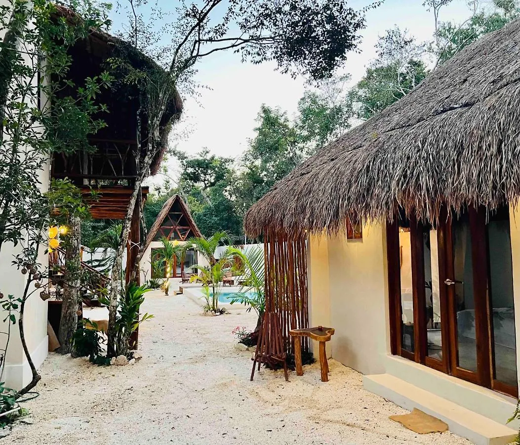 Lodge Tzunum Jade Tulum