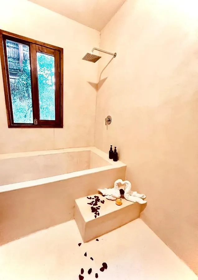 Lodge Tzunum Jade Tulum