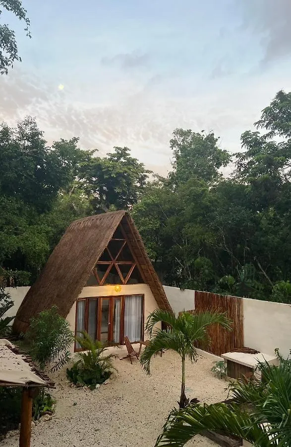 Lodge Tzunum Jade Tulum