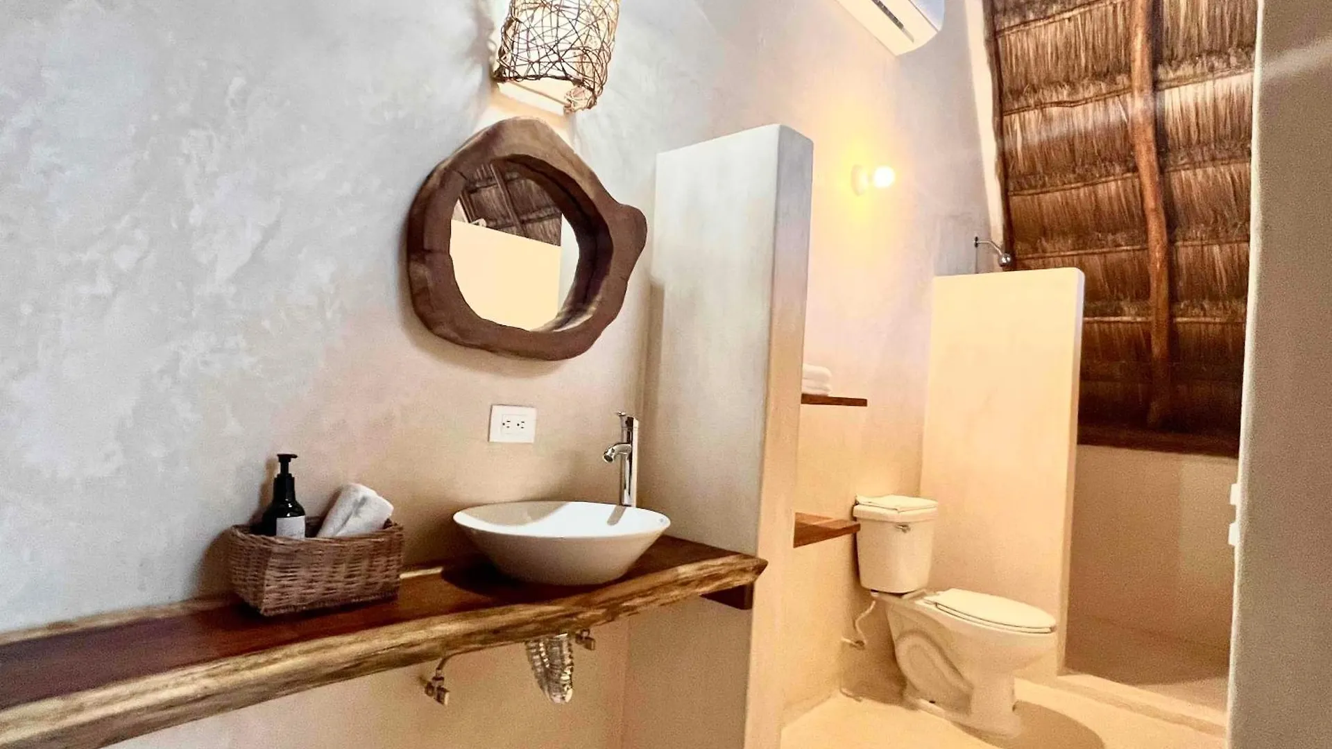 Lodge Tzunum Jade Tulum