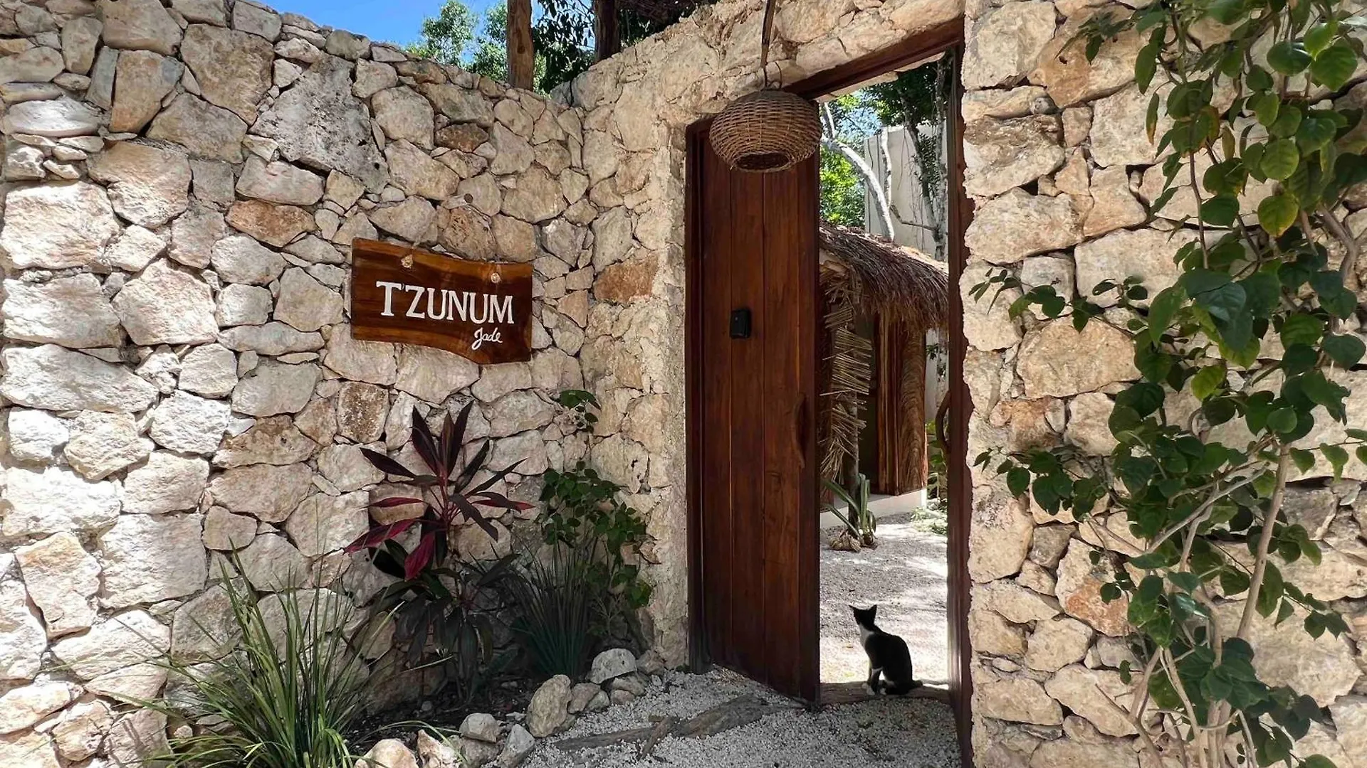 Lodge Tzunum Jade Tulum