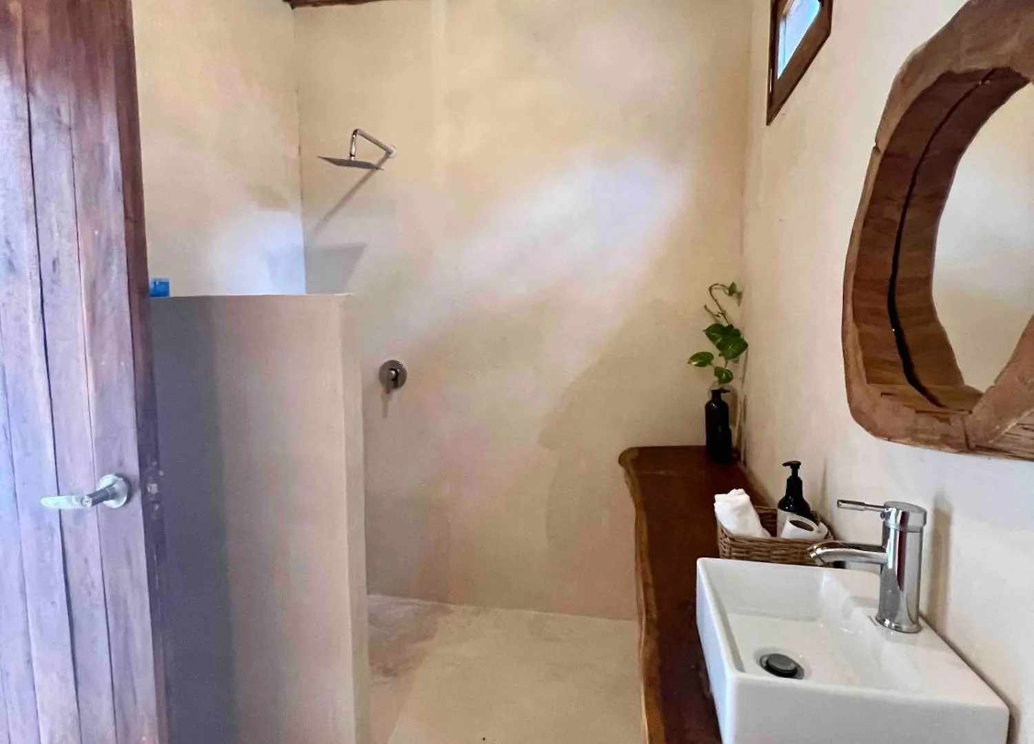 Lodge Tzunum Jade Tulum Mexico