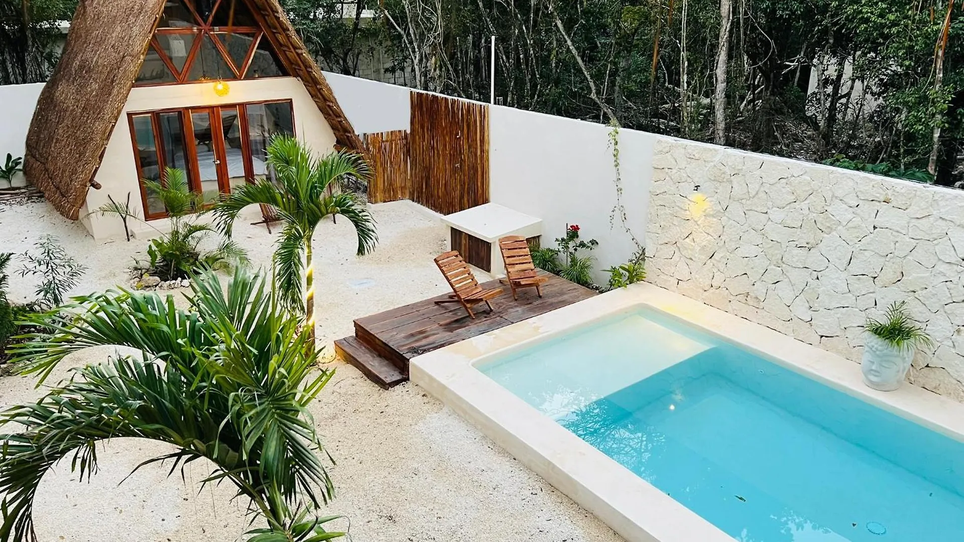 Lodge Tzunum Jade Tulum