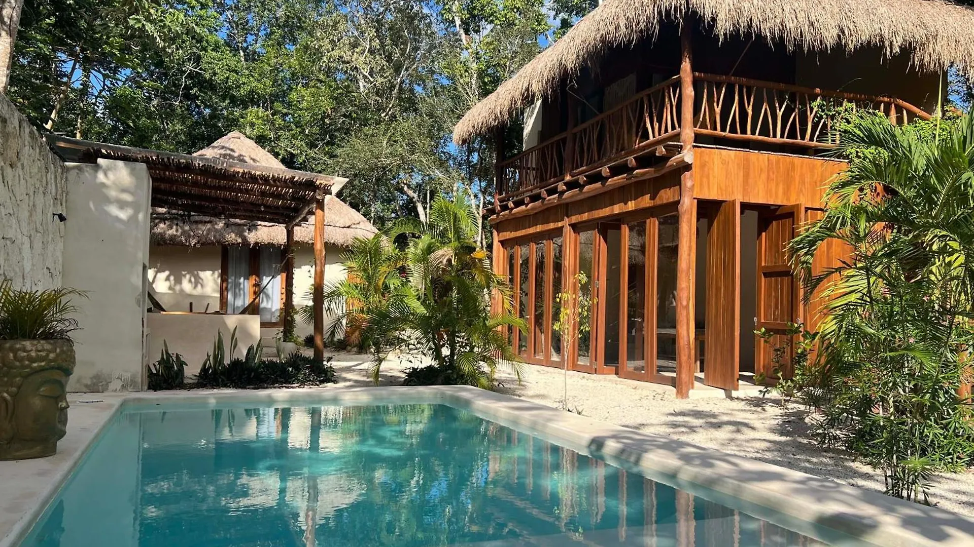 Lodge Tzunum Jade Tulum