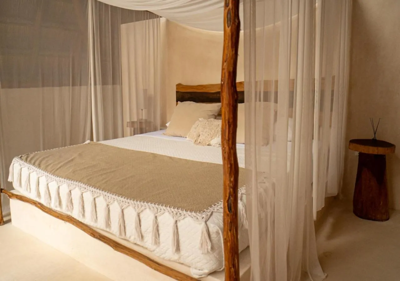 Lodge Tzunum Jade Tulum